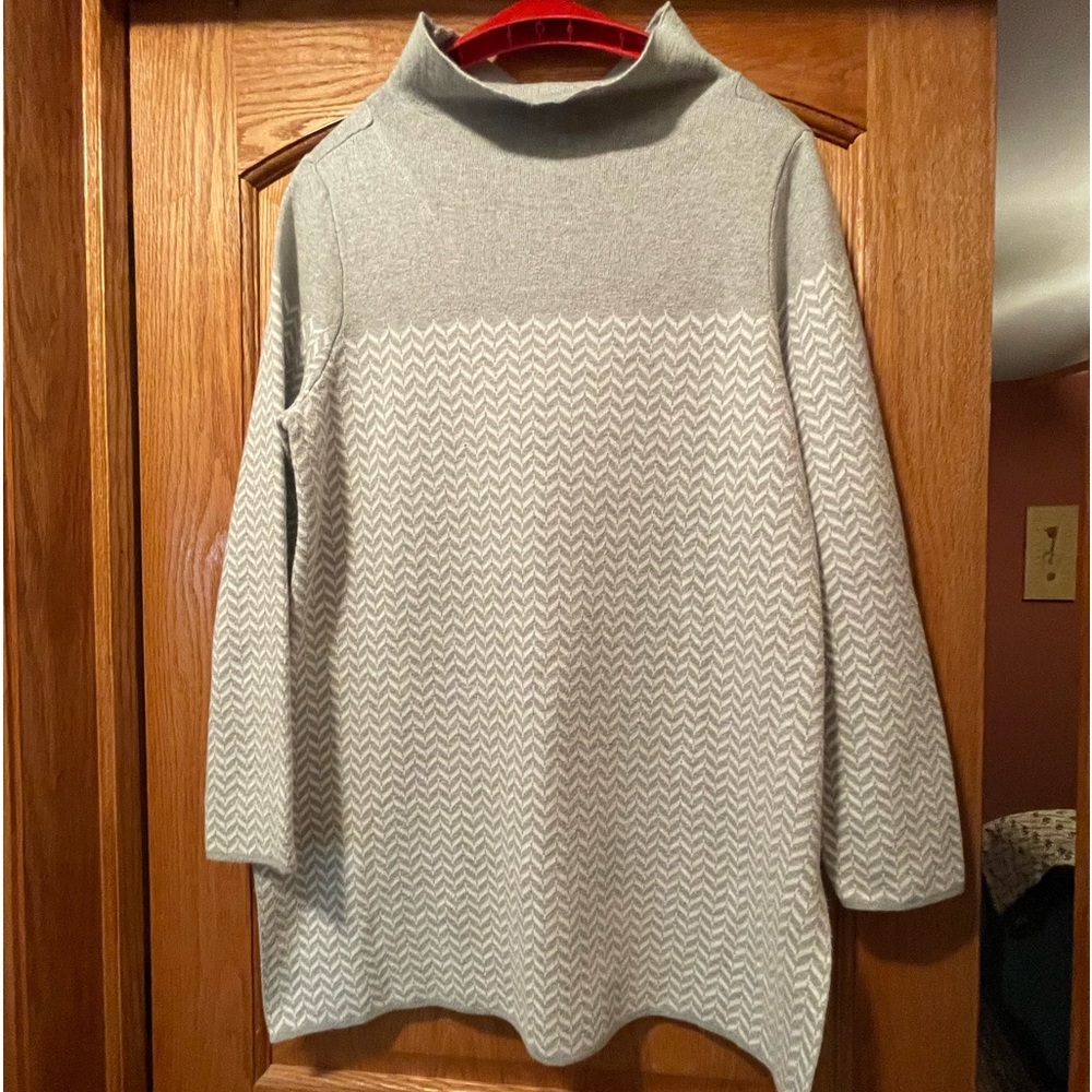 Aspen sweater soft gray and white herring bone with solid grey mock neck - Picture 3 of 9